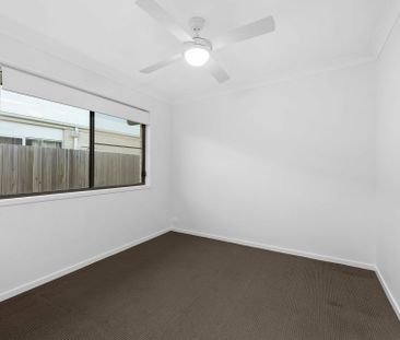 1/83 Sanctuary Drive, CRANLEY - Photo 2