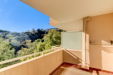 Mandelieu-La-Napoule : grand appartement à louer - Photo 2