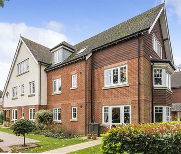 Mulberry Lodge, Emsworth - Photo 2