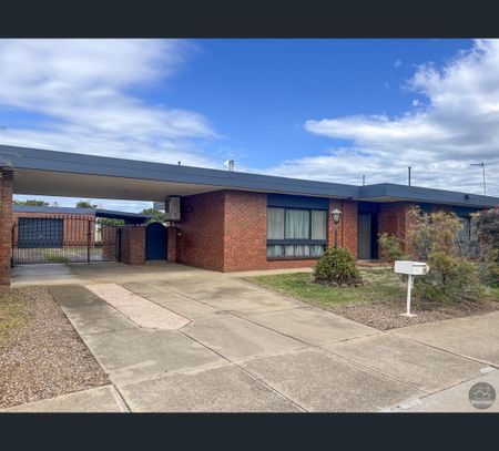 88 Graham Street, Shepparton, Vic 3630 - Photo 2