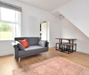 4 bedroom terraced house to rent - Photo 1