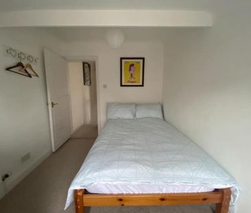 4 bedroom house to rent - Photo 2