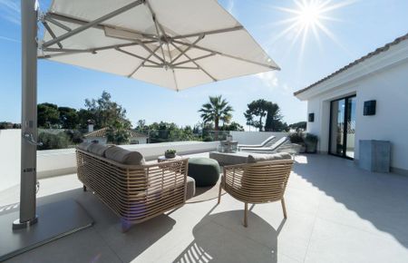 5 bedroom luxury Villa for rent in Marbella Del Este, Andalusia - Photo 2