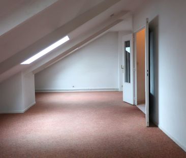 Location Appartement 4 pièces 72m² REIMS 51100 - Photo 1