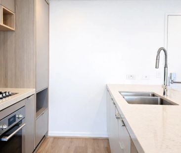 Stylish City Living with Stunning Views | $820 per week - Photo 4