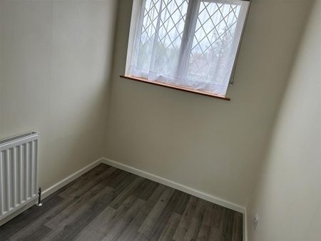 2 bedroom semi-detached house to rent - Photo 3