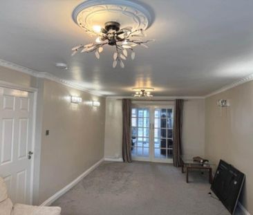 5 bedroom semi-detached house to rent - Photo 3