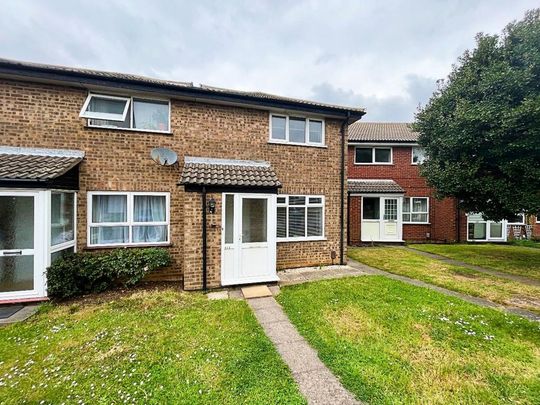 2 bedroom terraced house to rent - Photo 1