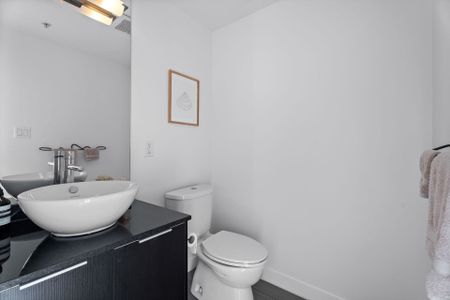 Stylish Two-Level Loft for Rent at Maynards Block, Vancouver - Photo 2