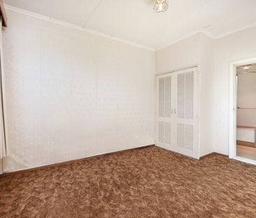 7 Carlton Street, North East Valley - Photo 3