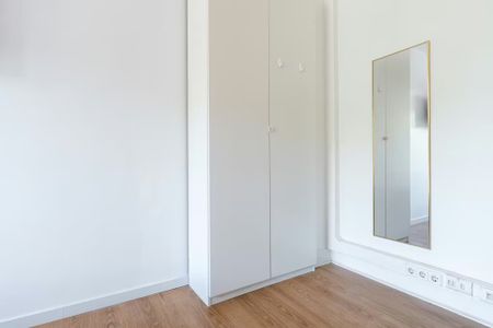 Avenida de Sidónio Pais, Lisbon, Lisbon 1050-215 - Photo 3