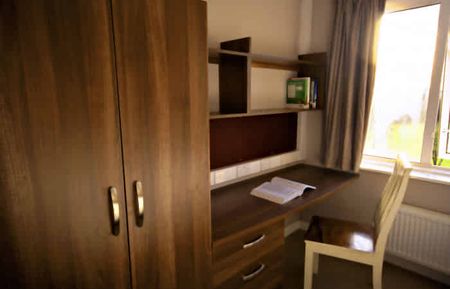 Ensuite Bedroom - Photo 4
