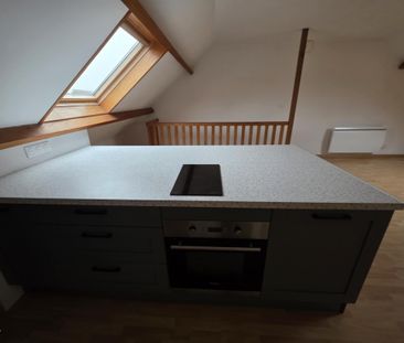 Appartement d'environ 46m² à louer au 2ème étage. - Photo 2