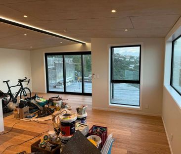 Modern 3BR Home w/ Stunning Views - Photo 2