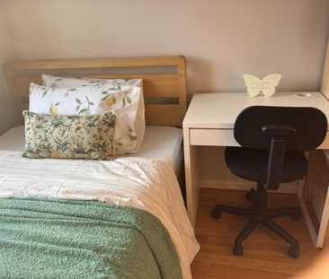 3 Bed Semi-Detached House, Nunnery Lane, LU3 - Photo 3