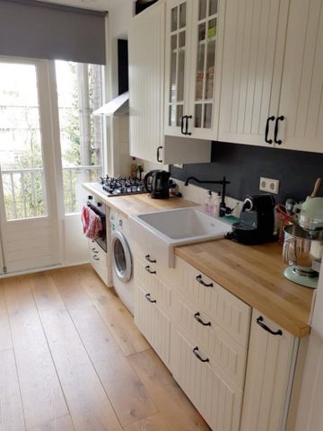 Sassenheimstraat, lovely 1 bedroom with guest/office space - close to Vondelpark - Photo 2