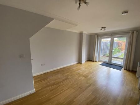 2 bedroom terraced house to rent - Photo 2