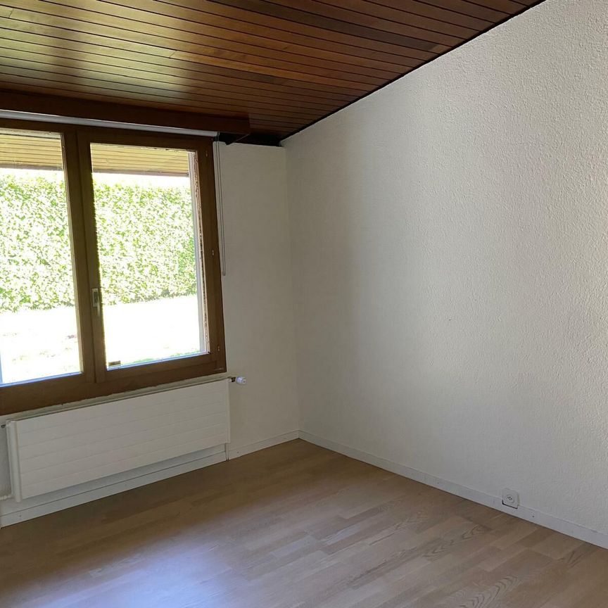 Villa de plain-pied avec vue dégagée sur la commune de Collex-Bossy. - Photo 1