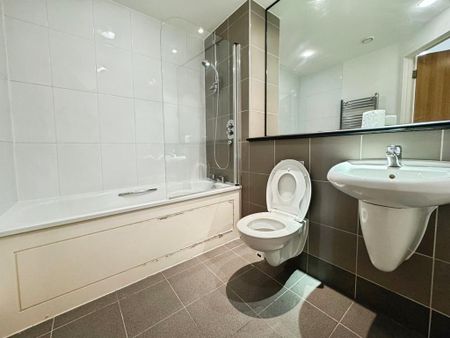 2 bedroom flat to rent - Photo 4