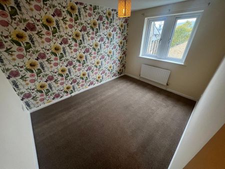 3 bedroom link detached house to rent - Photo 5