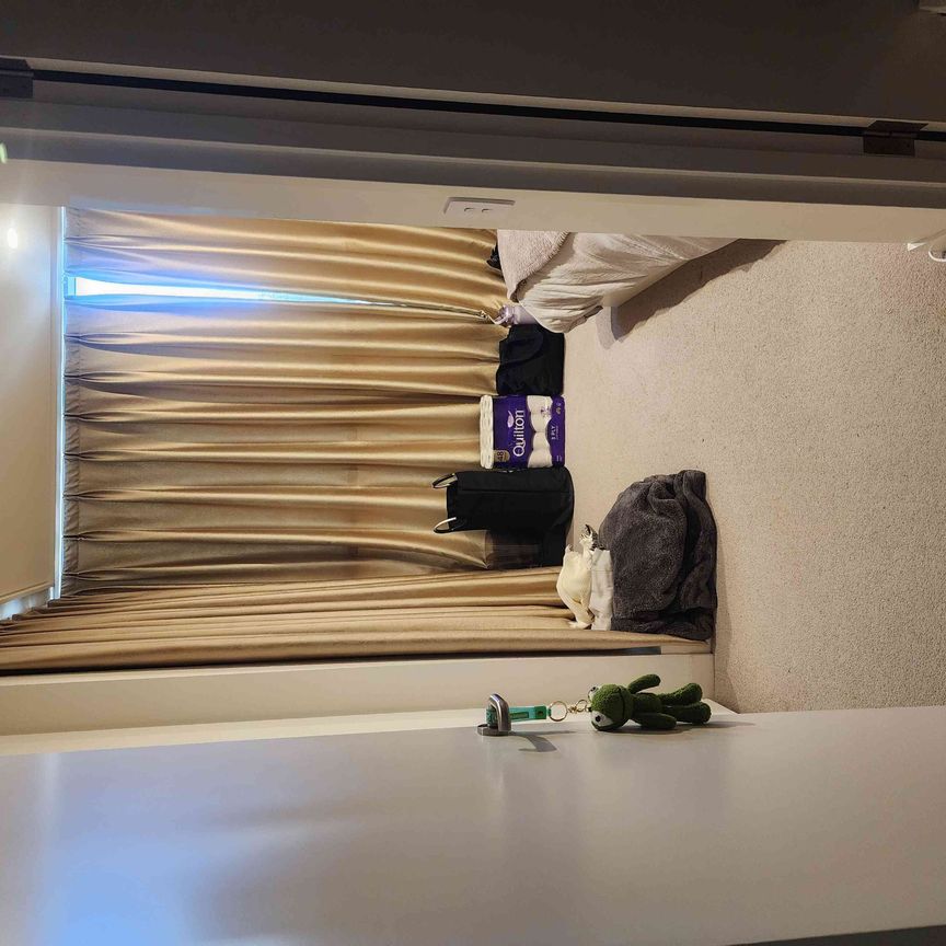 North Sydney - Photo 1