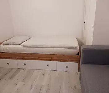 WG-Zimmer - neu renoviert - direkte Nähe U3 Station Enkplatz/ Simme... - Foto 2