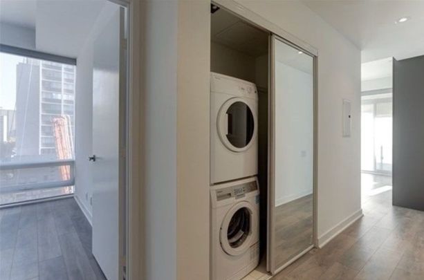 For Lease - 15 Grenville Street, Toronto, Ontario - Photo 1