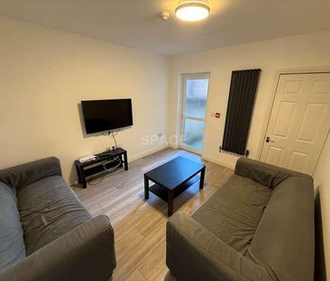 Grange Avenue, University, RG6 - Photo 3