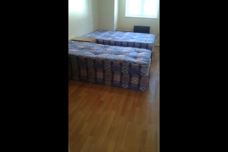 3 Bed Flat, Tower Road, NW10 - Photo 3