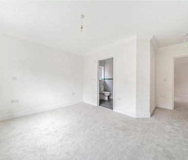 6 bedroom detached house to rent - Photo 5