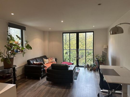 2 bedroom flat to rent - Photo 1