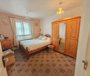 5 bedroom flat share to rent - Photo 2