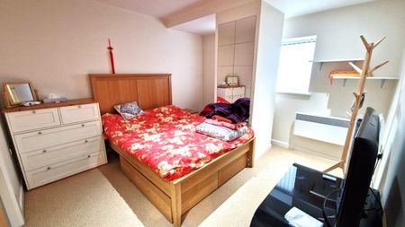 2 bedroom House To Let Total Size: 679 SQ FT - Photo 4