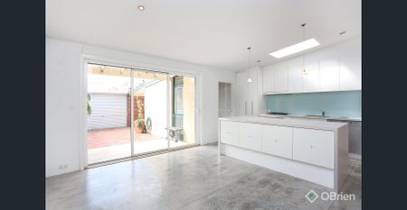 Light-Filled Fitzroy Gem – 3 Bedrooms + Mezzanine - Photo 2