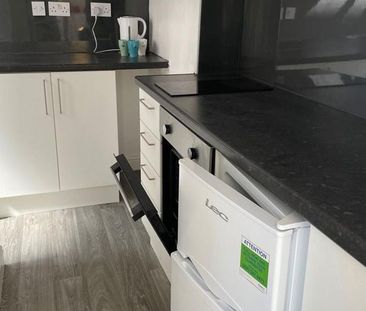 Studio to rent - Photo 3