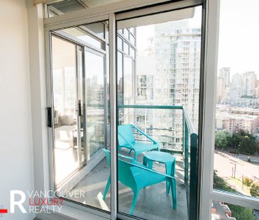 Condo in Downtown Vancouver, BC - Photo 5