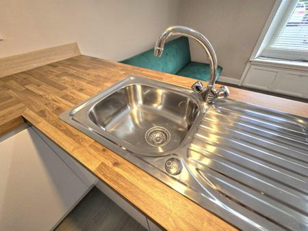 1 bedroom ground floor flat to rent - Photo 3