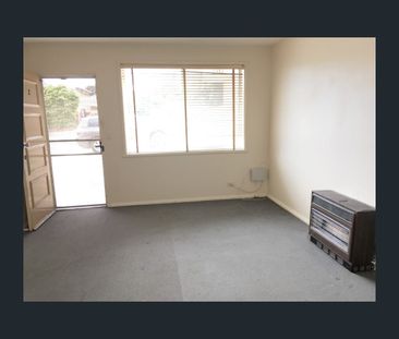 2/1 Allard Street, Brunswick West, Vic 3055 - Photo 2