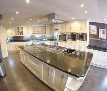 Villa Situated In The Torrox For Long Term - Photo 4