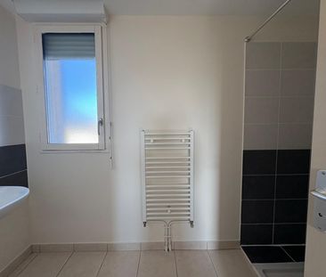 Location Maison 4 pièces 80m² LA VILLE AUX DAMES 37700 - Photo 5