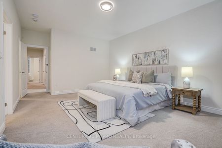 For Lease - 33 Mallery Street, Richmond Hill, Ontario - Photo 2