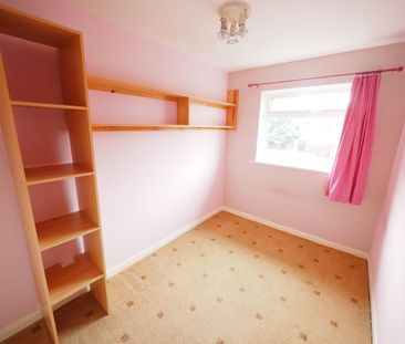 2 bedroom semi-detached house to rent - Photo 5