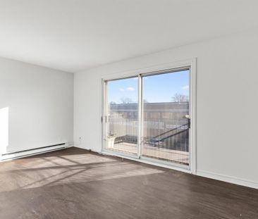 1 Bed 1 Bath - 4761 Rue Hochelaga, Montréal - Photo 2