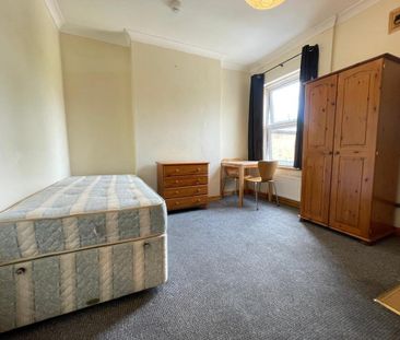 1 bedroom in a house share to rent - Photo 6