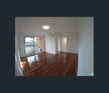 CUTE MODERN & COSY UNIT - Photo 1