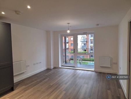 1 bedroom flat to rent - Photo 2