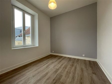 Appartement T3 rénové dans immeuble sécurisé - Photo 2