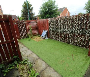 3 bedroom semi-detached house to rent - Photo 5