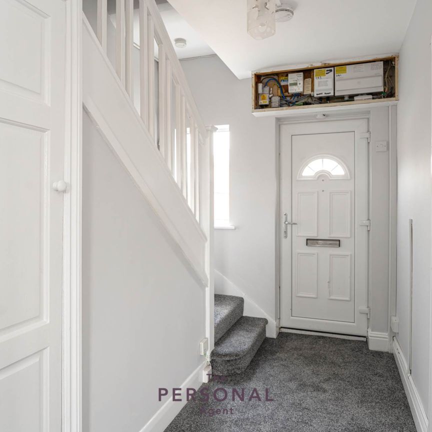 Stoneleigh, Epsom - Photo 1