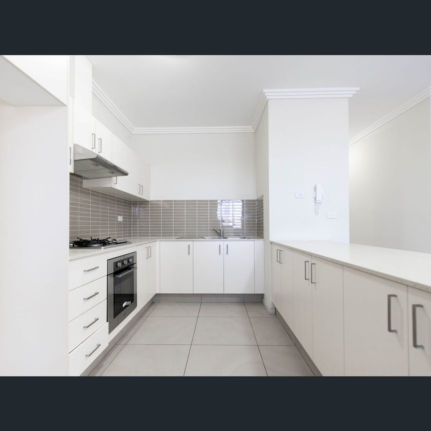 178b Sandal Crescent, Carramar, NSW 2163 - Photo 1